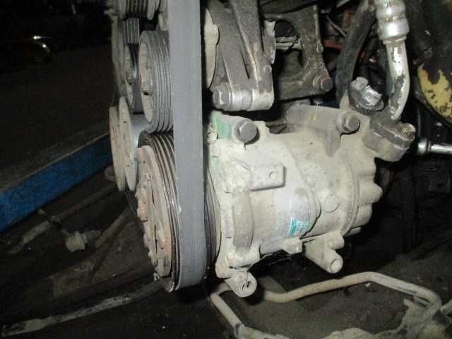 Compresor aer conditionat clima Renault Scenic RX4 motor 2,0 benzina