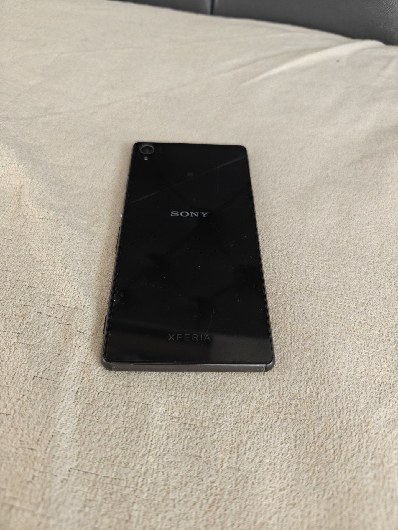 Телефон Sony Xperia Z3 2014
