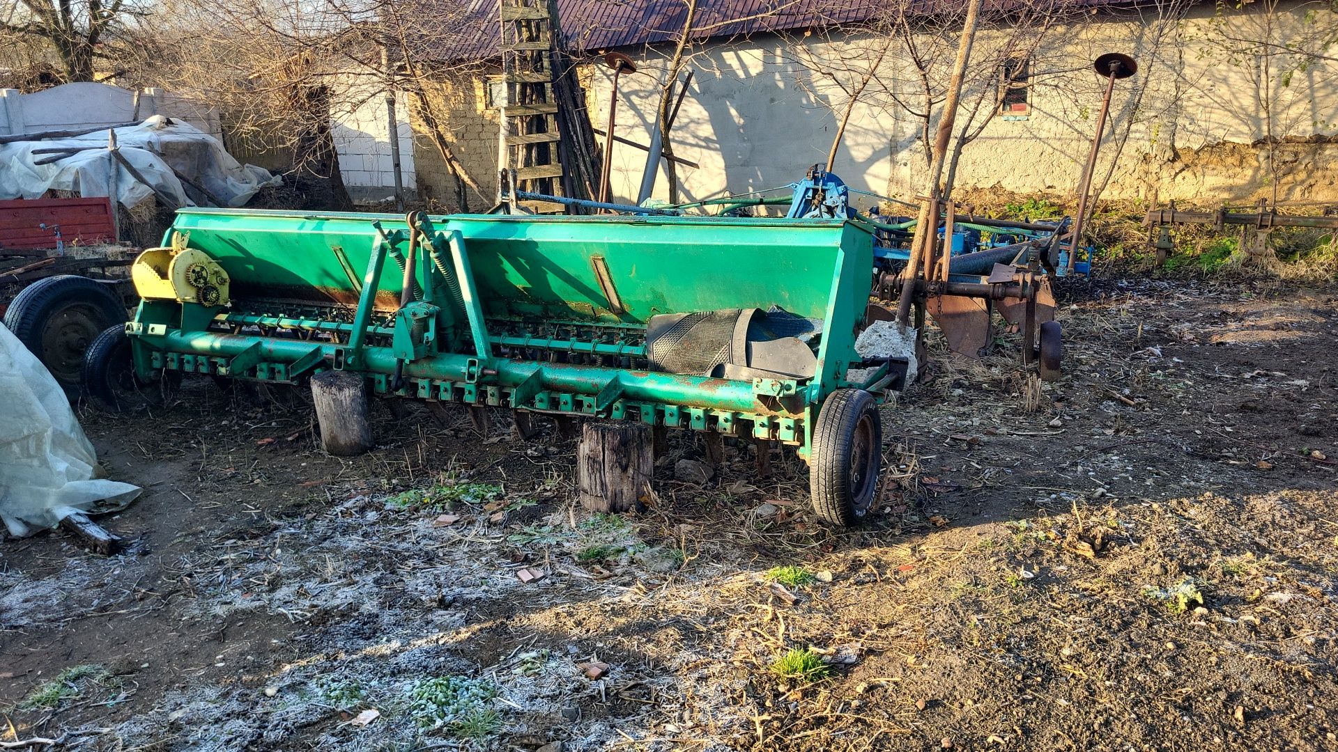 Tractor universal 650