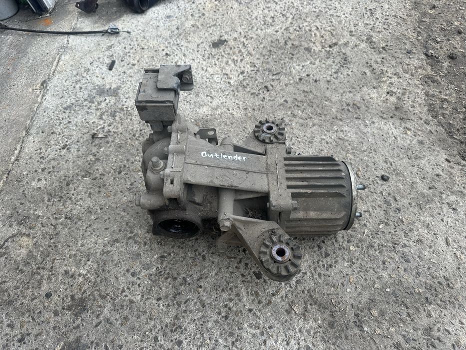 Заден Диференциал за Митсубиши Аутлендър 2007-2013г.!