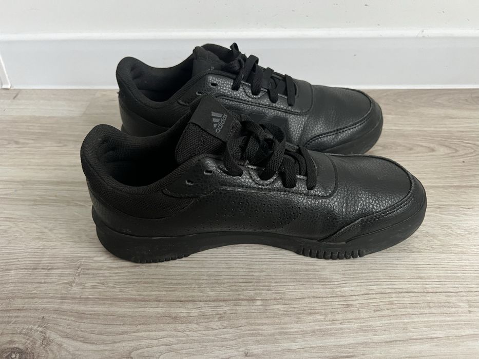 Елегантни Кожени Маратонки Сникърси Адидас Adidas