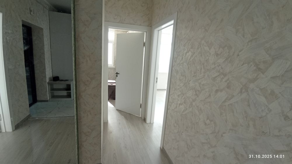 4 комн.  Паркент плаза. Авиатор