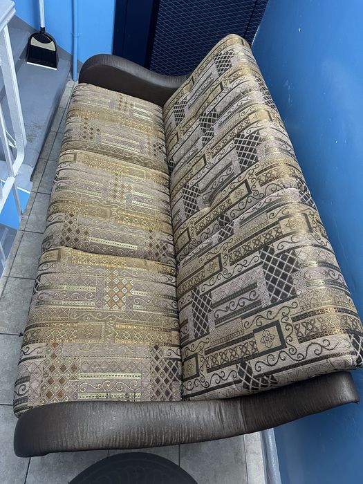 Продается диван с креслами белорусский