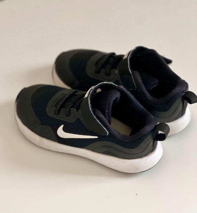 Vand sneakers Nike, pentru copii, marime 27
