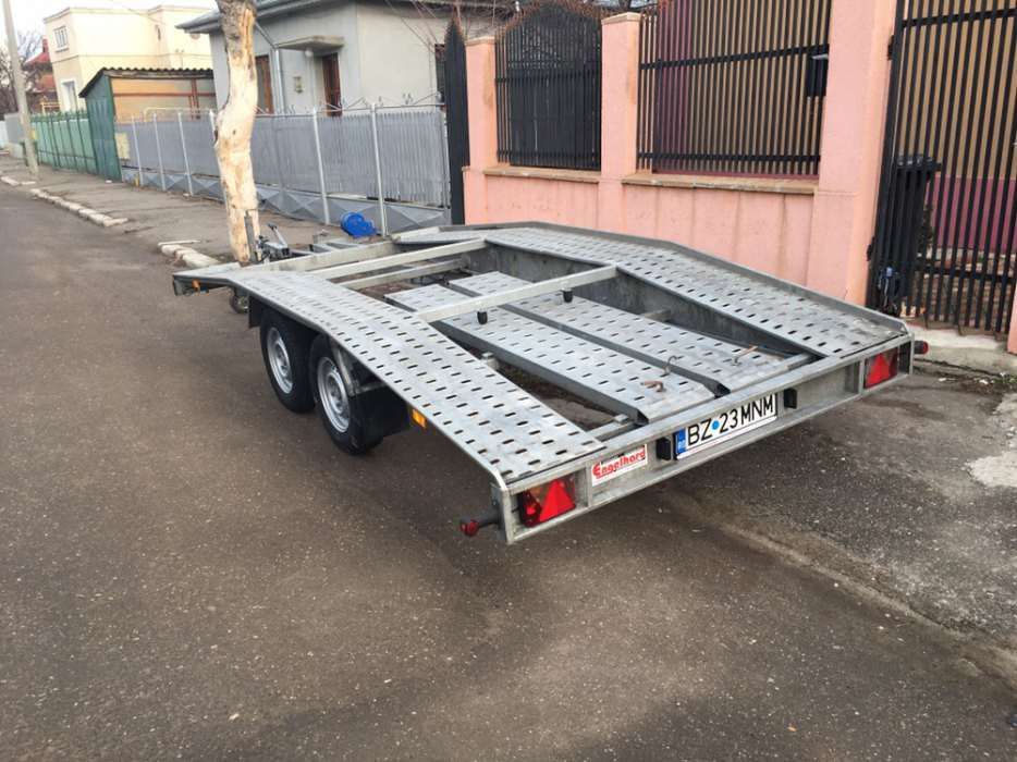 inchiriez platforma ,remorca auto,120 lei ,12 ore