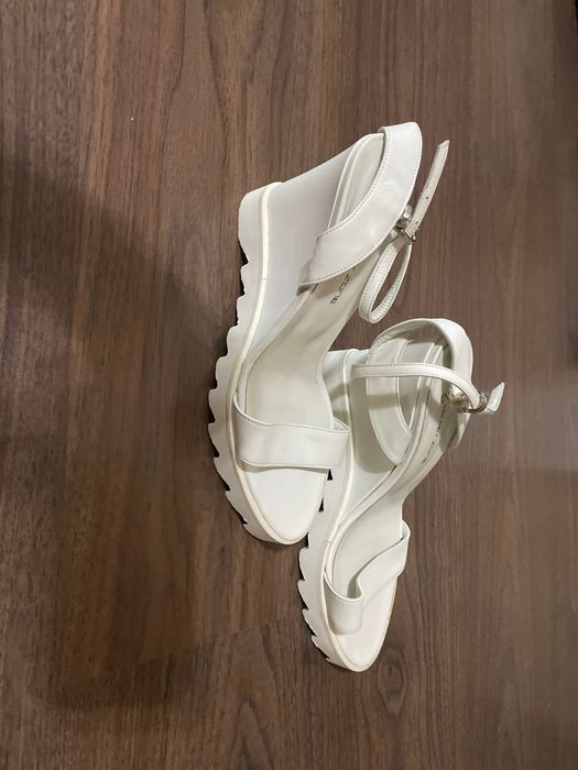 Кроссовки ,босоножки кожанные, сандали и кроссовки детские и взрослые