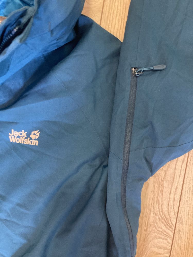 Geaca Jack Wolfskin XL de iarna impermeabila ca Noua