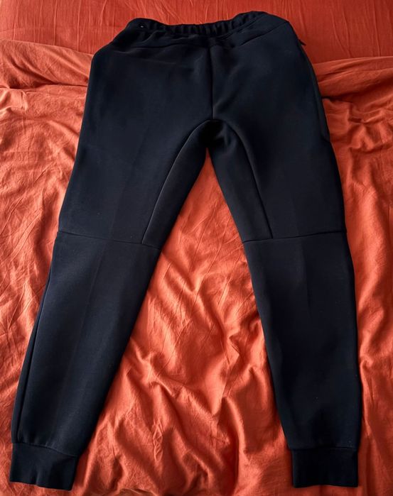 Pantaloni Nike tech