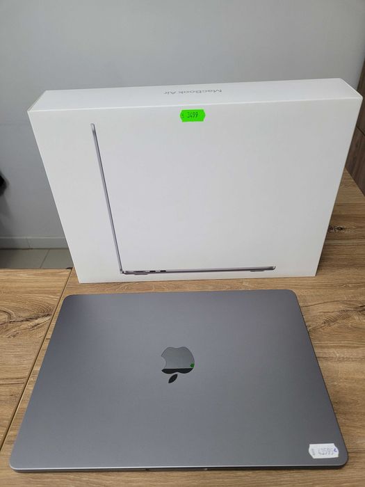 Garantie 24 luni MacBook Air 13.6 2022 M2 16GB RAM bat:100% CashBox