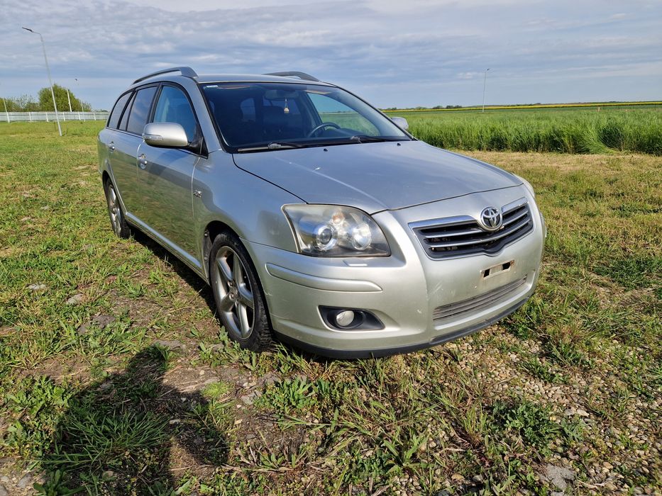 Dezmembrez Toyota Avensis 2.2 dcat 2003-2009 177 cp
