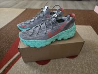 Nike Space Hippie 04