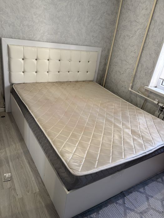 Продается кровать в отличном состоянии