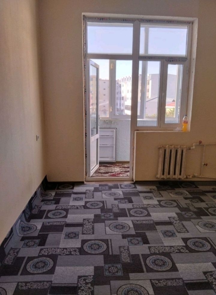 Уй  сотилади!!
1 хона  2 хона  килинган  
Умумий майдони : 40 м2
Ор: 1