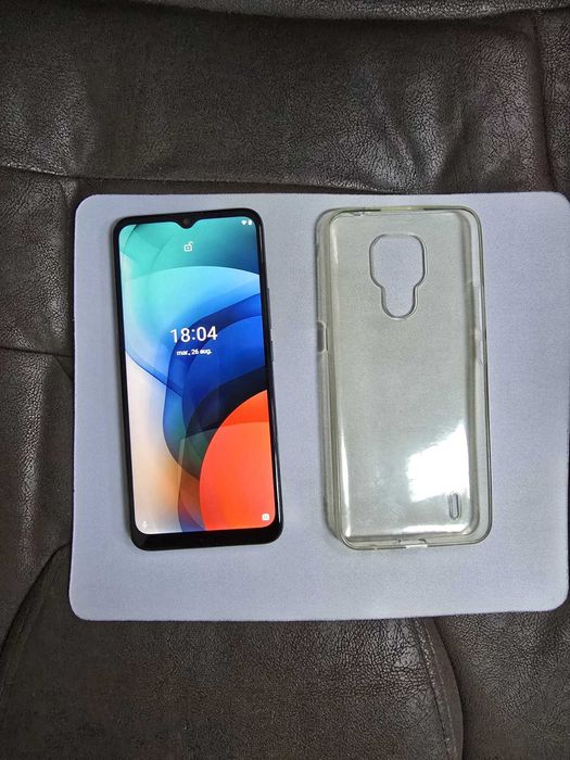 Vand smartphone Motorola Moto E7, aproape nou, in cutie, cu accesorii