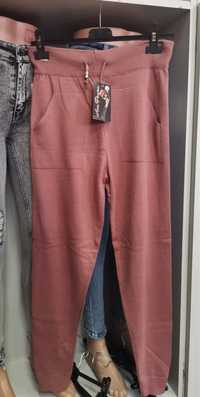 Дамски плетен панталон