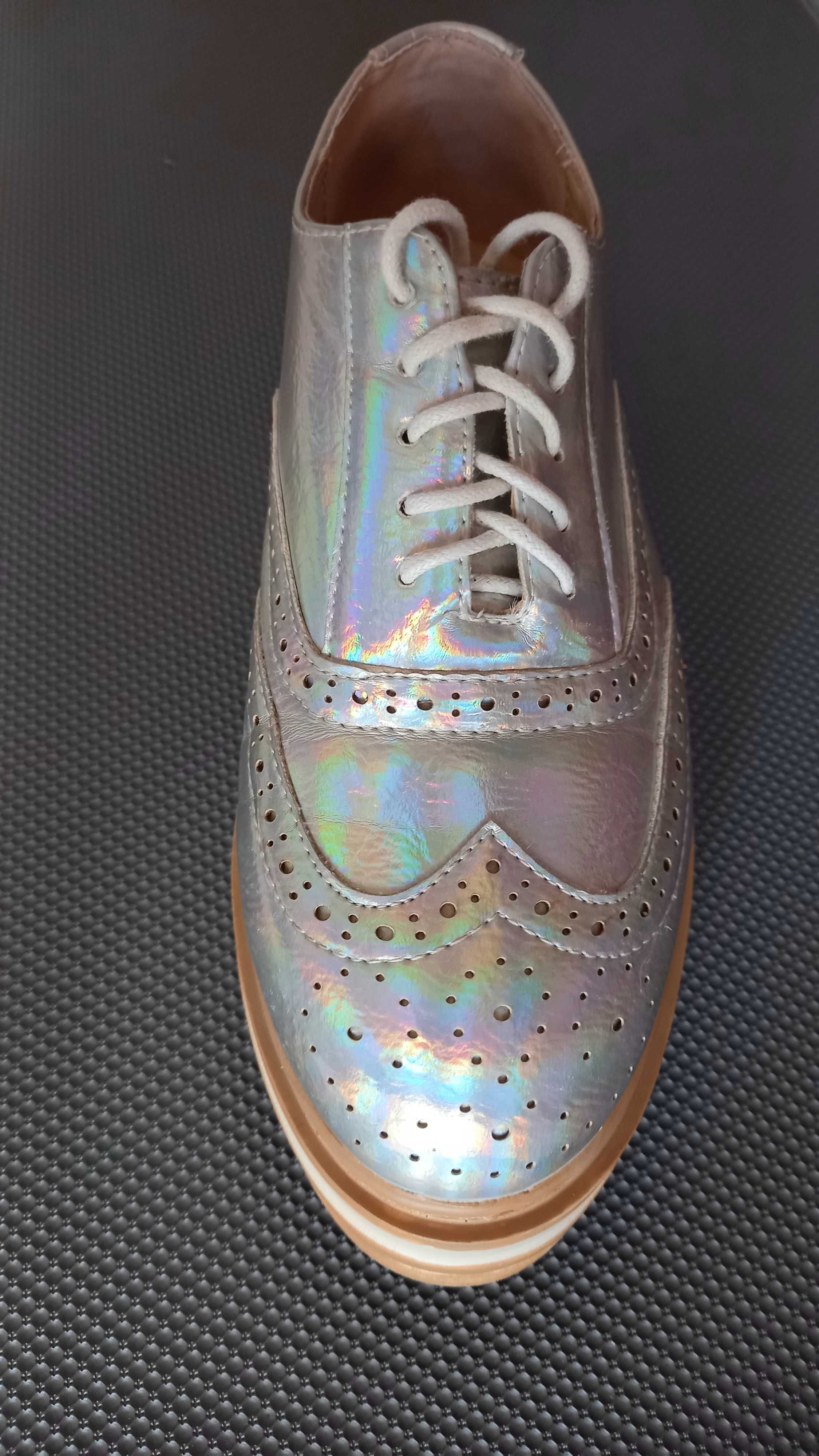 Pantofi Oxford damă, argintii, cu platformă