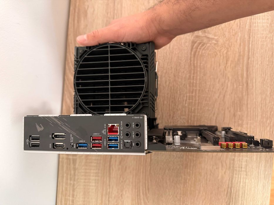 Kit - Ryzen 5700X3D | B550 Aorus Elite V2 | 32GB RAM