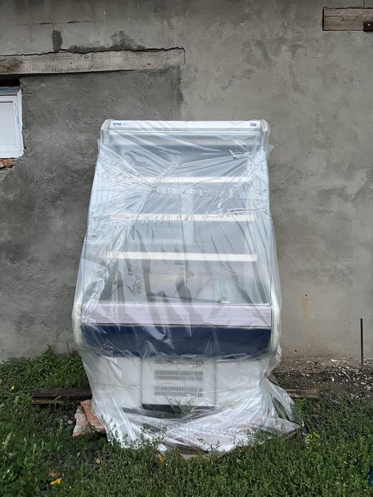 Холодильник большой