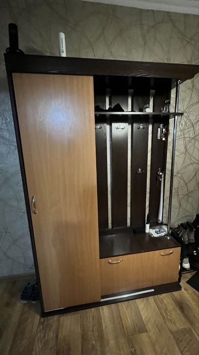 Прихожая,в отличном состоянии,б/у