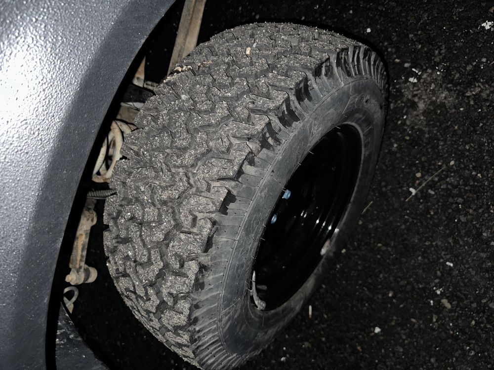 Anvelope EQUIPE resapate 235/75/R16