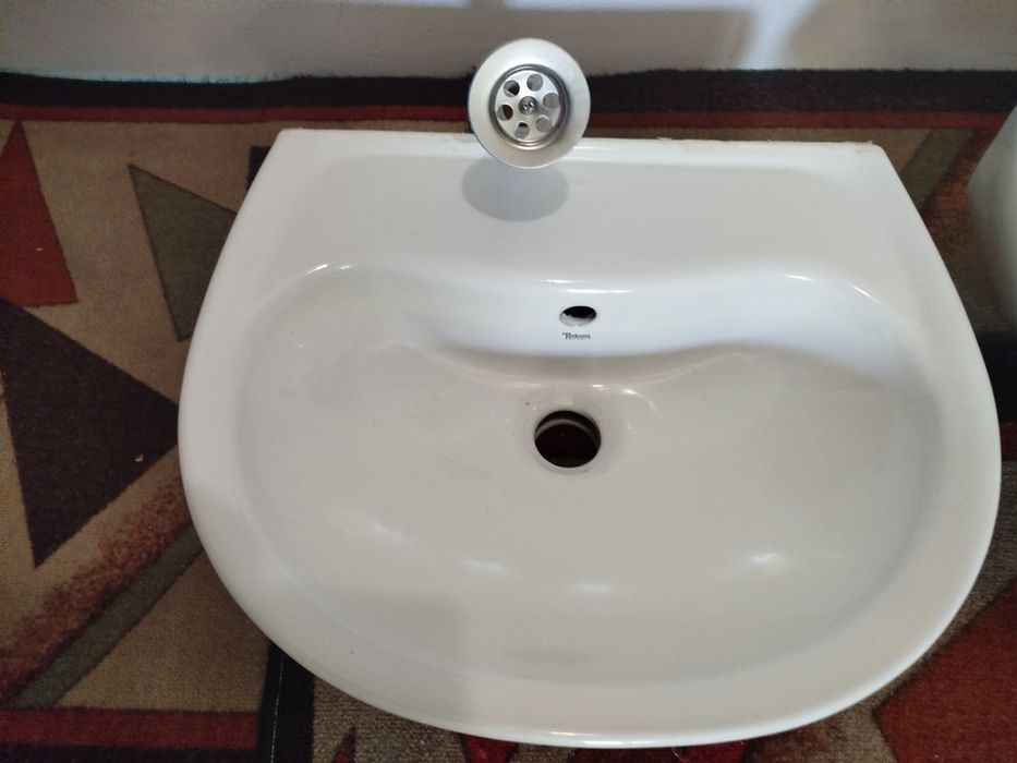Продавам порцеланови мивки