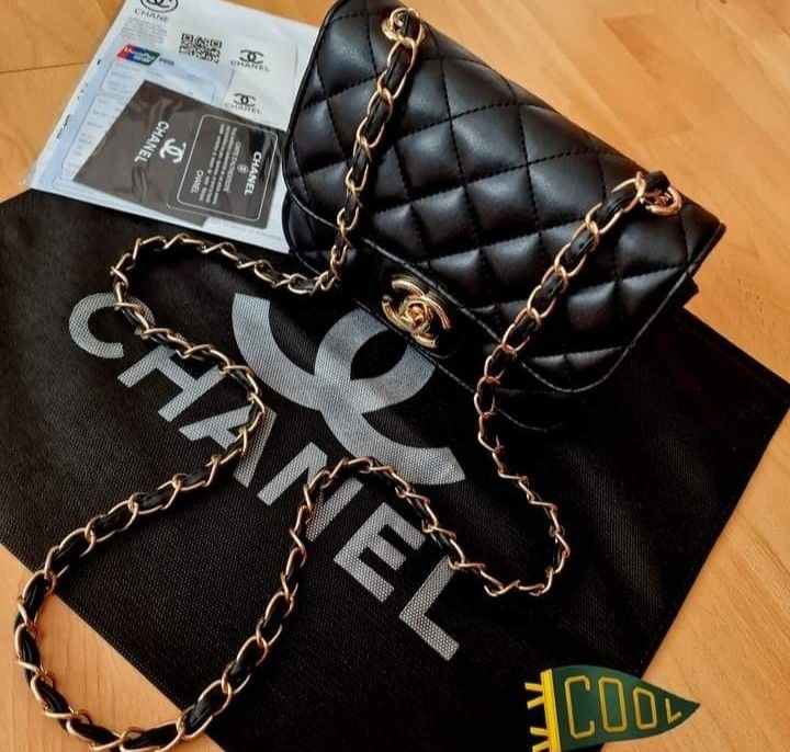 Geanta mini Chanel 22/17cm , logo metalic, saculet, etichetă