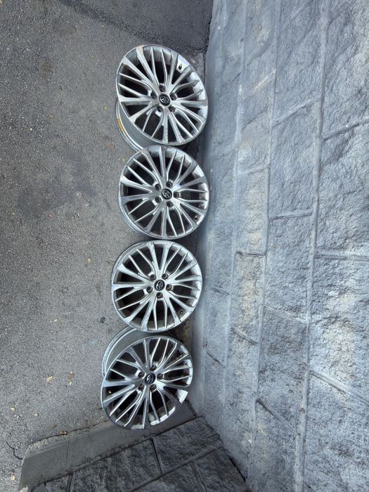 Диски от Тойоты Камри 70