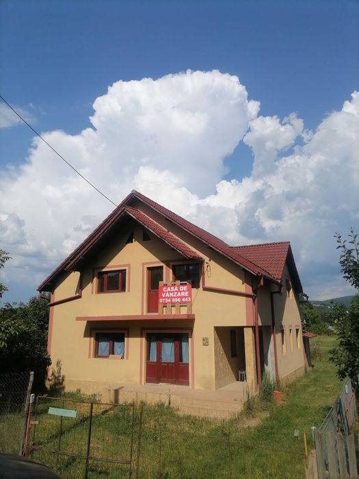 Casa de vanzare Curtea de Arges zona Noaptes(Rezervele Statului)