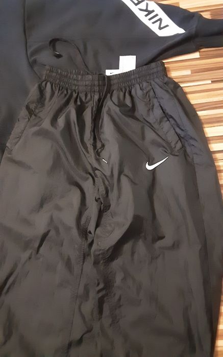 (S) NIKE PRO оригинални клин(35лв),долница(45лв) и блуза(50лв)