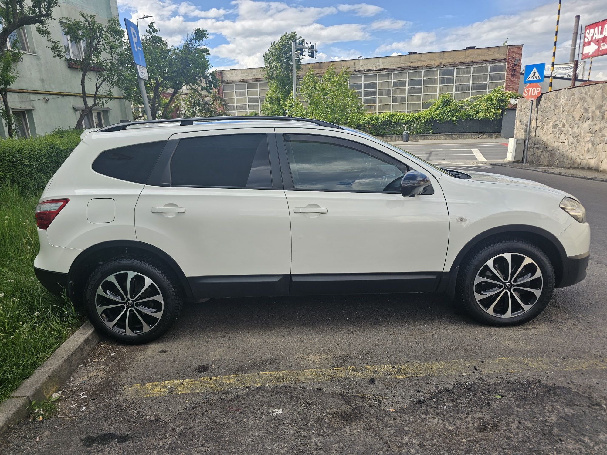 Vând Nissan Qashqai +2 sau schimb cu auto pe GPL
