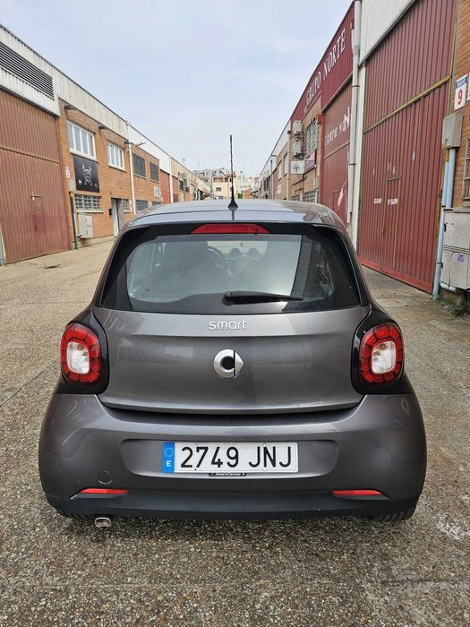 Smart fourfour 2017