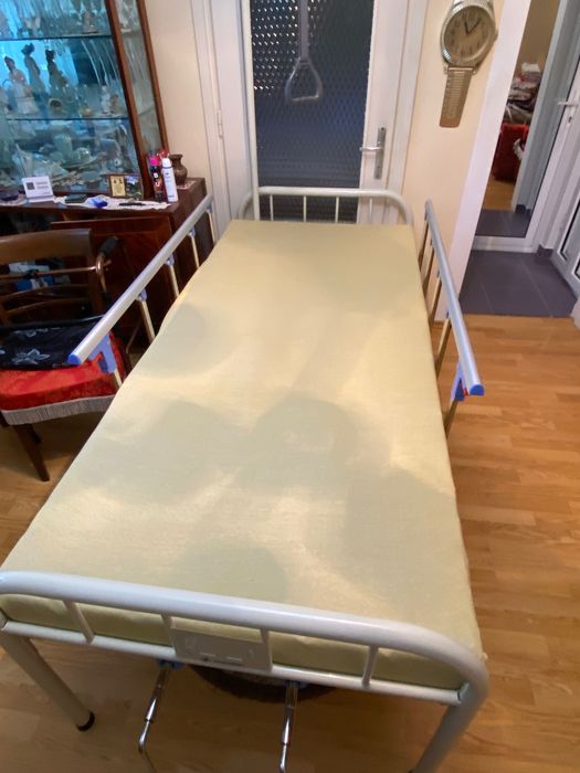 Vând pat bolnavi nou cu saltea antiescara nouă