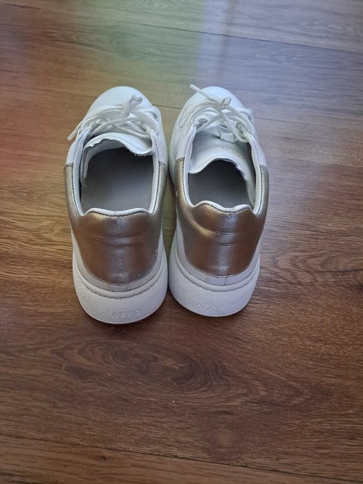 Дамски сникърси / кецове естествена кожа