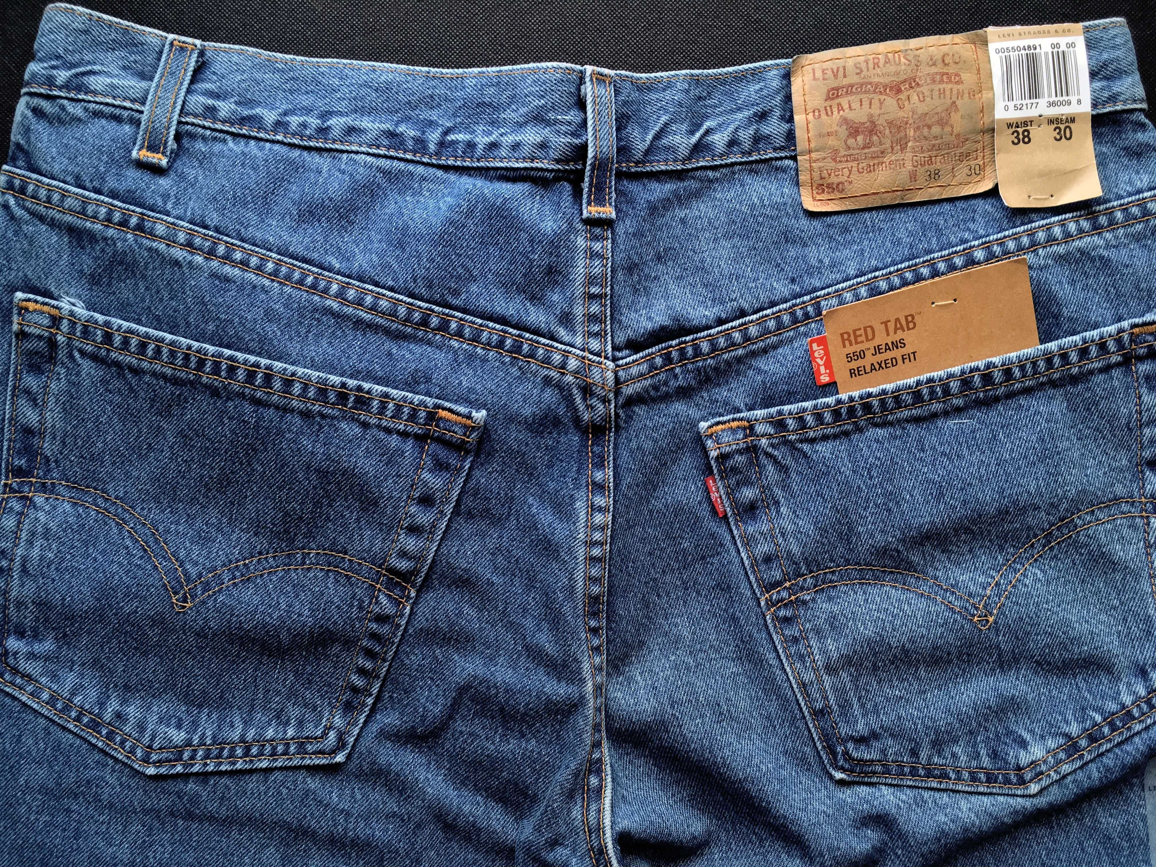 VINTAGE 2001 Made in U.S.A. LEVI'S® 550™ Relaxed Fit Jeans — W38 L30