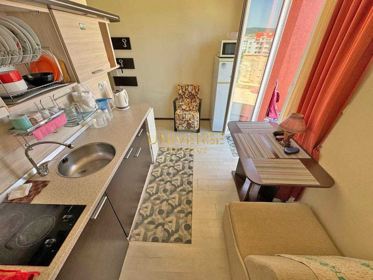 Продава се Двустаен апартамент в к.к. Слънчев бряг - 68 кв.м за 853 €/кв.м - Снимка #1