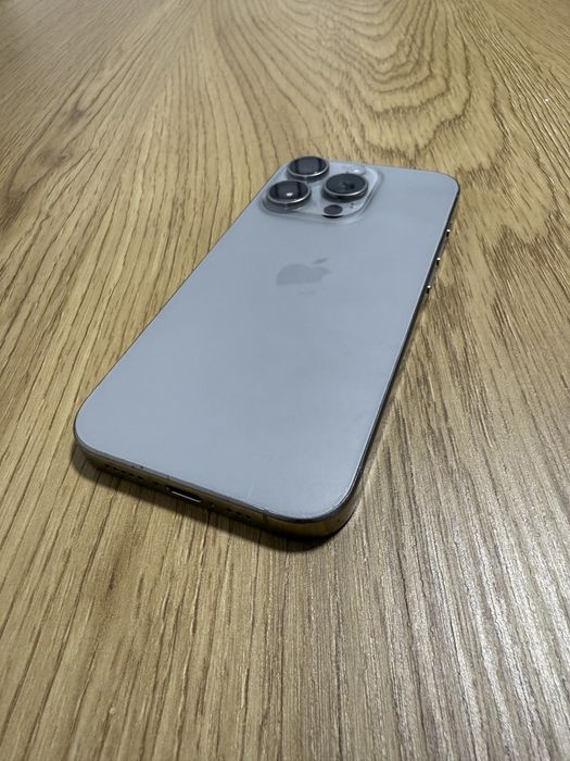 Iphone 15 Pro Silver