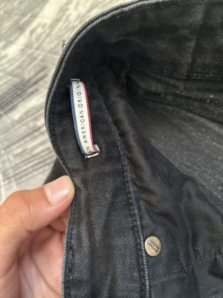 Дънки tommy jeans размер 31/32