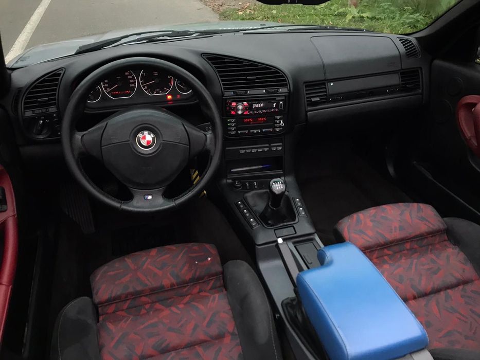 BMW E36 320i Cabrio 1995 2.0 S2 150 CP