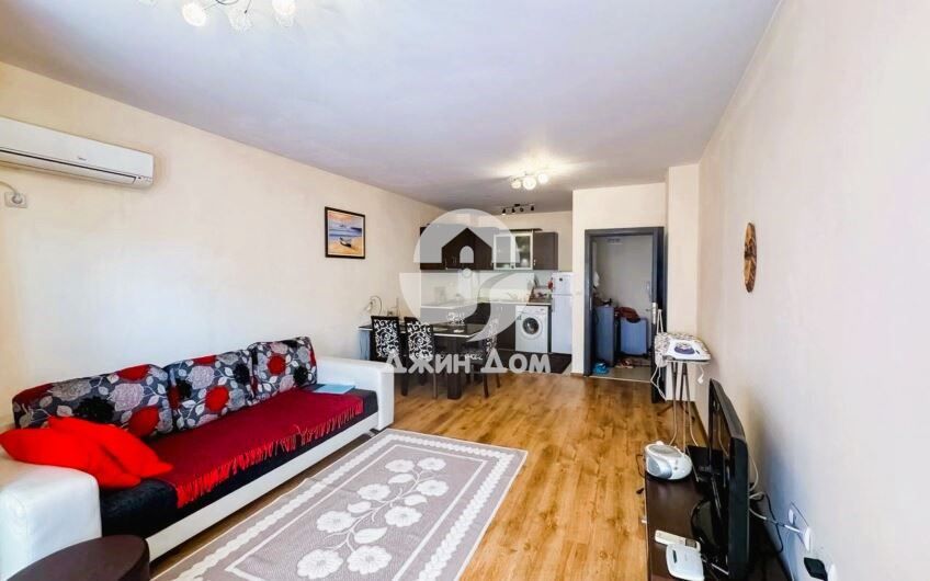 Продава се Двустаен апартамент в Бургас, Сарафово - 67 кв.м за 1642 €/кв.м - Снимка #1