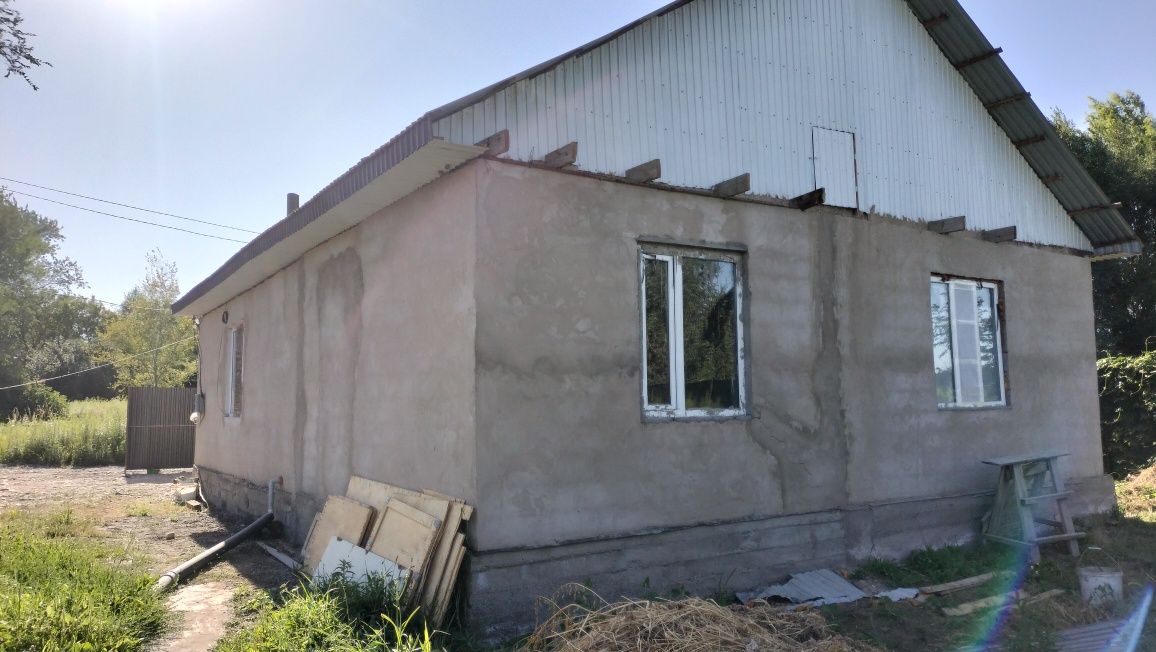 Продам дом не достроенный