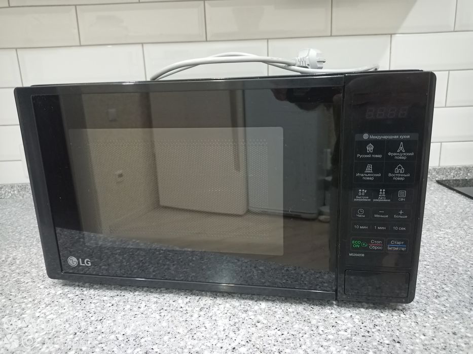 Микроволновка LG.