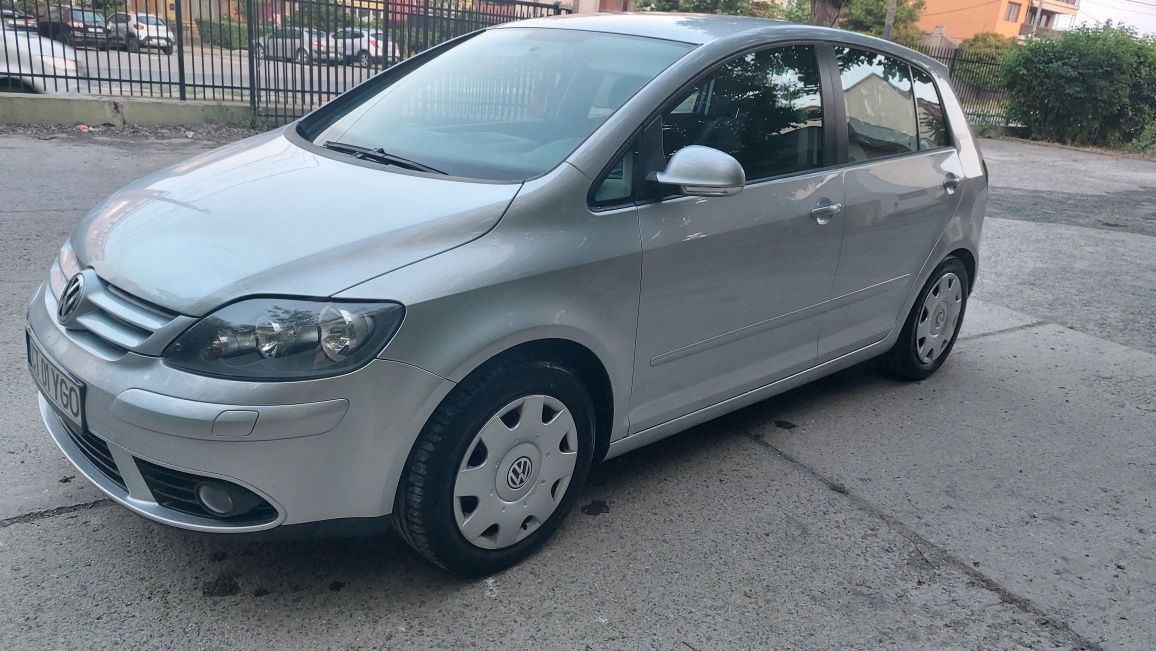 Propietar Vând Golf 5 Plus