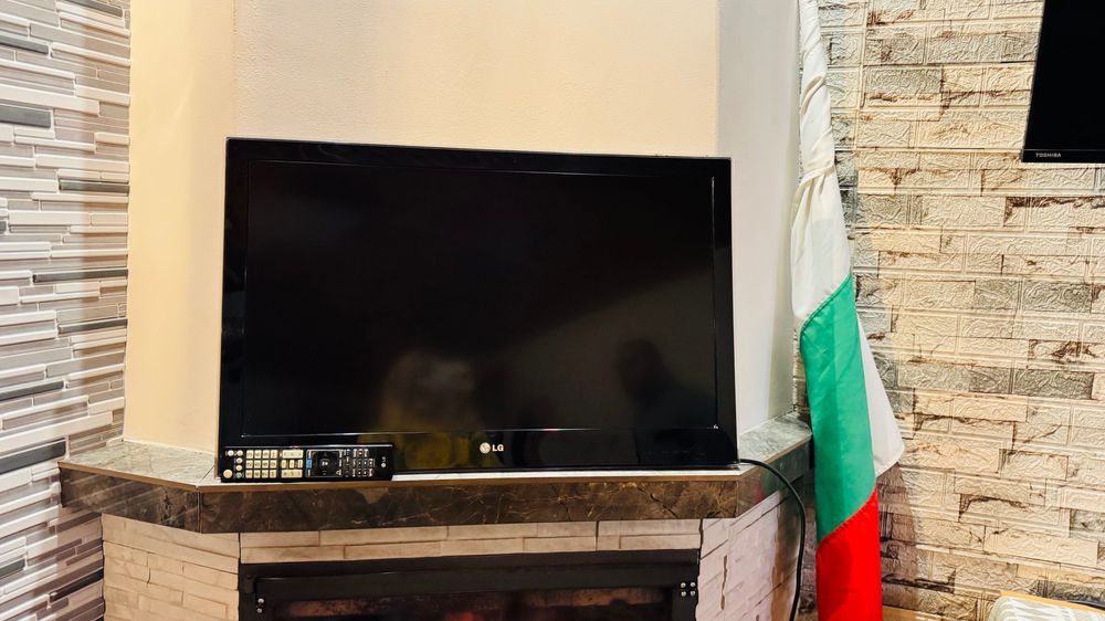 LG Телевизор 32 инча