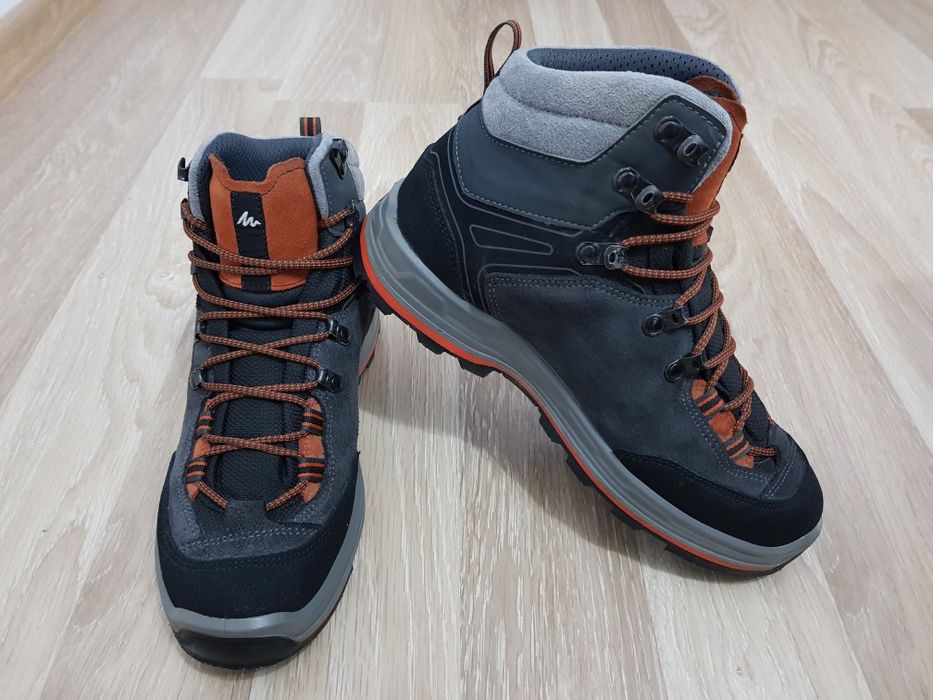 Adidasi Ghete Quechua Waterproof marimea 41 nike salomon salewa