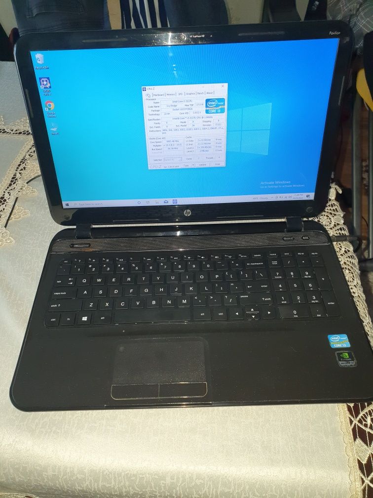 Laptop HP Pavilion 15-b110sk i3,4gb ram ,500 gb hdd