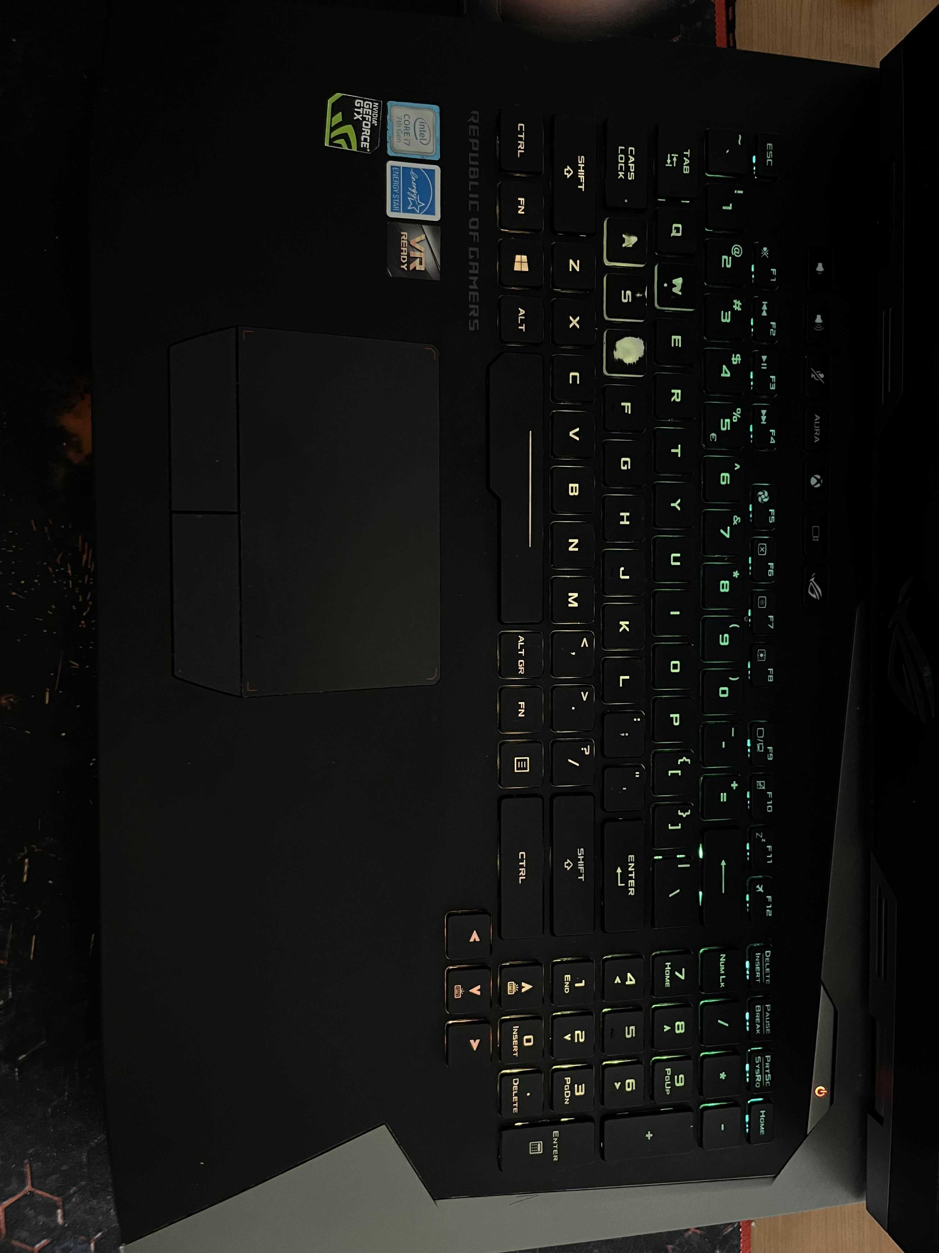 Laptop Gaming ASUS ROG STRIX G703VI