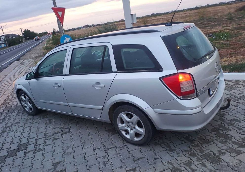 Opel astra H  1.7  2008