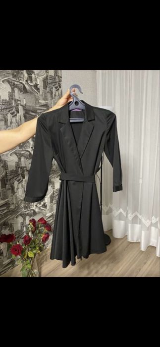 продам платье черное
