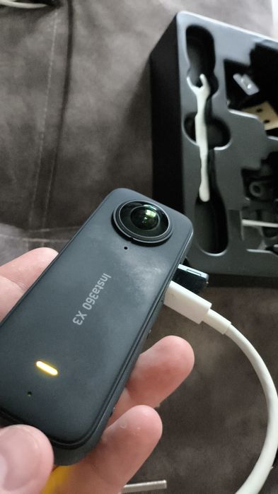 Продам камеру инста 360