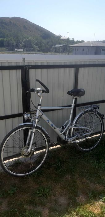 Vând bicicletă Alu Bike,roți 28